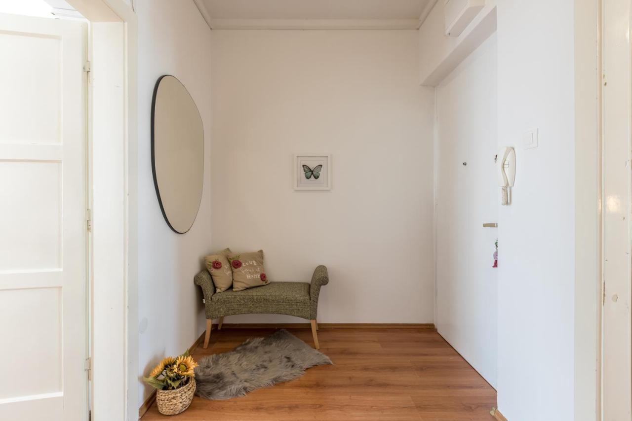 Noe And Joey Apartment Split Exterior photo